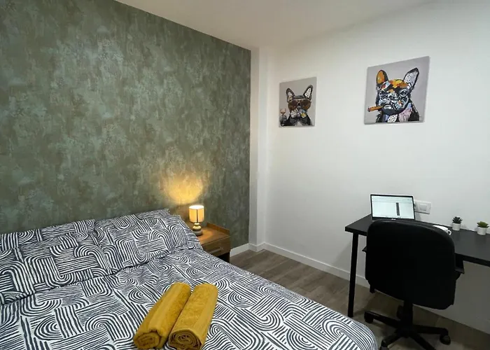 Coliving El Juanito Gæstehus *